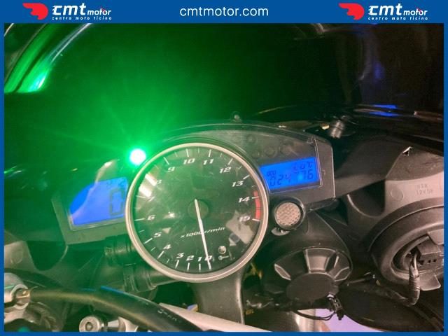 YAMAHA YZF R1 usata 4