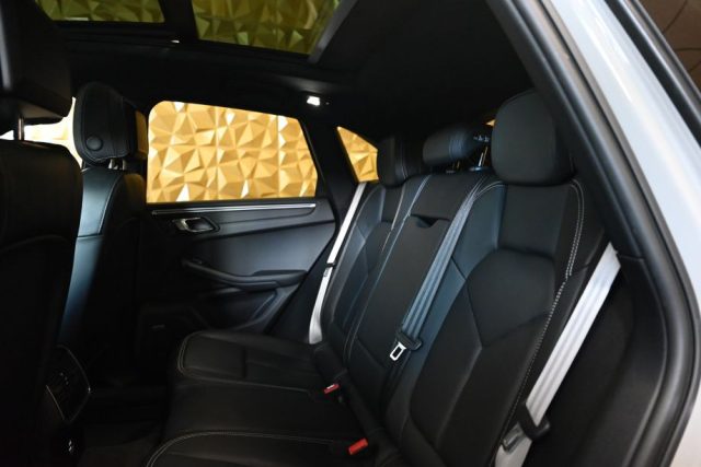 PORSCHE Macan usata 29