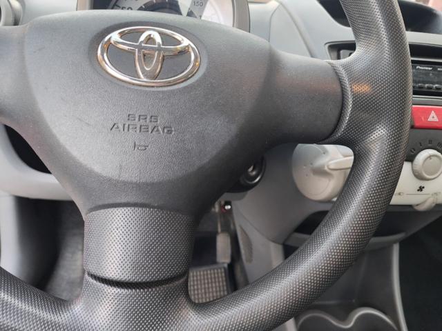 TOYOTA Aygo usata 22