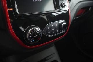 RENAULT Captur usata 8