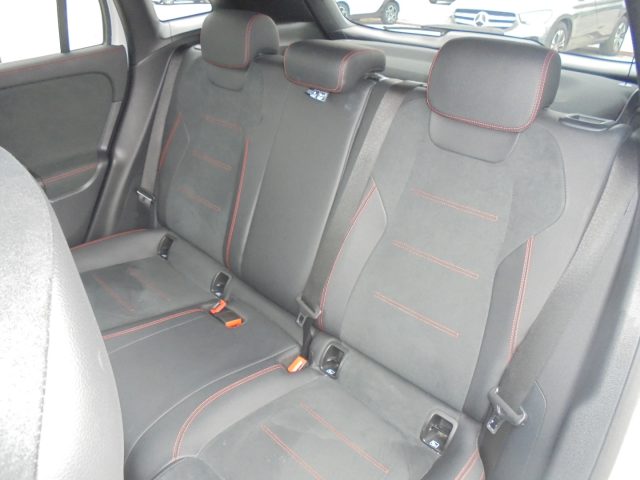 MERCEDES-BENZ GLA 200 usata, con ESP