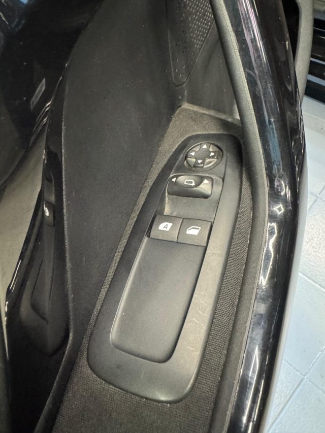 PEUGEOT 208 usata, con Cruise Control