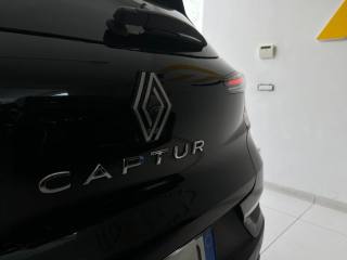 RENAULT Captur usata, con Volante in pelle