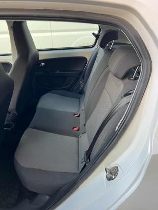 VOLKSWAGEN up! usata, con Specchietti laterali elettrici