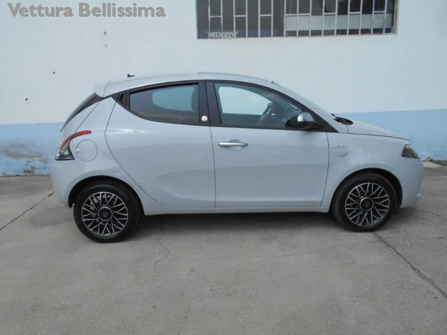 LANCIA Ypsilon usata, con ESP