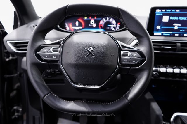 PEUGEOT 5008 usata, con Volante in pelle
