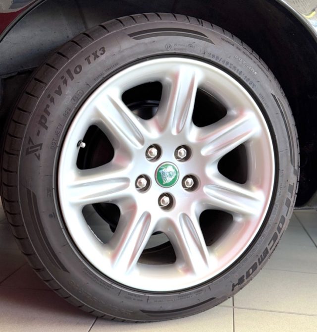 JAGUAR XK8 usata, con Cerchi in lega