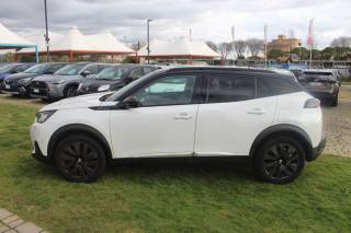 PEUGEOT 2008 usata, con Airbag