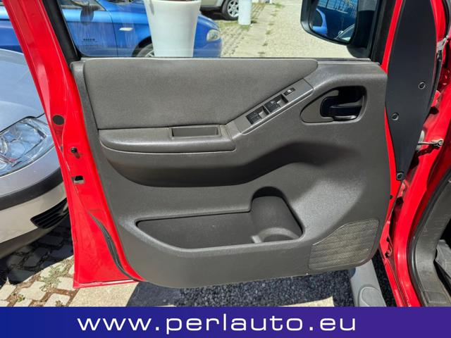 NISSAN Navara usata, con Autoradio
