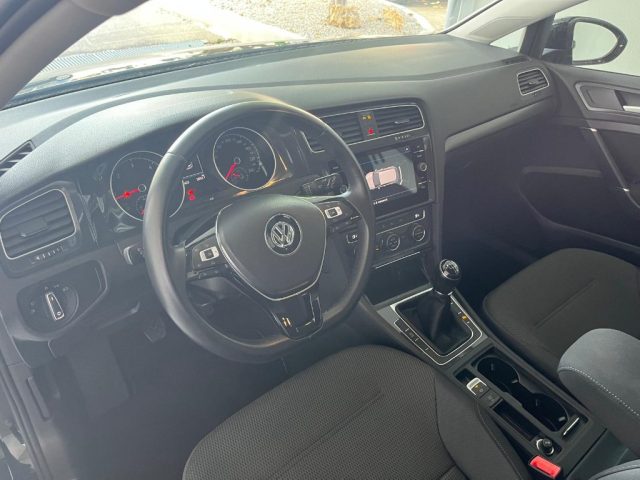 VOLKSWAGEN Golf usata, con Sensori di parcheggio posteriori