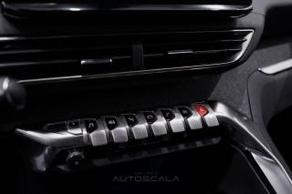 PEUGEOT 3008 usata, con USB