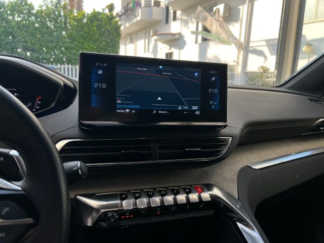 PEUGEOT 3008 usata, con Volante in pelle