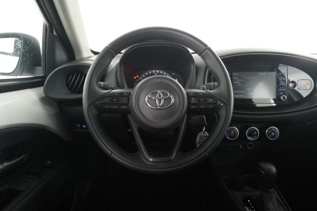 TOYOTA Aygo X usata 11