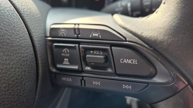 TOYOTA Yaris usata, con ESP