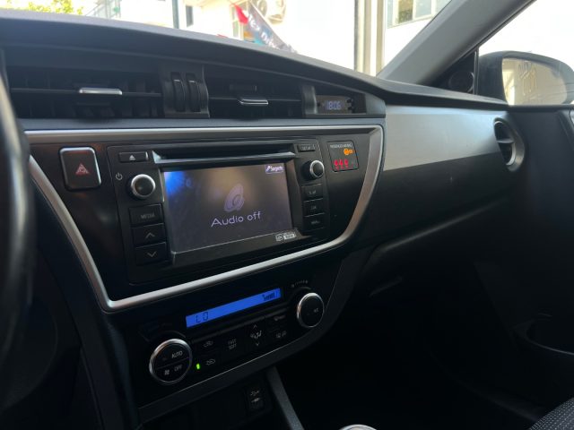 TOYOTA Auris usata 32