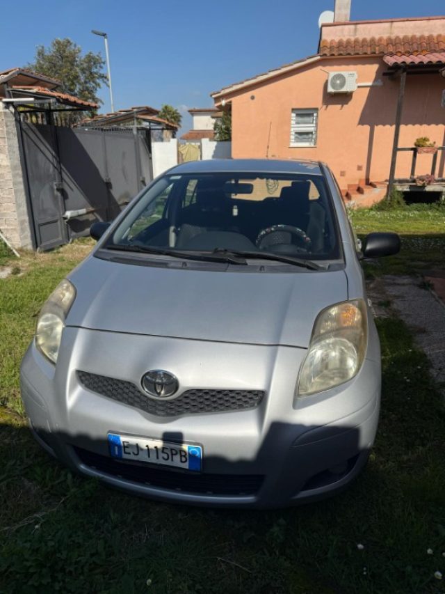 TOYOTA Yaris usata, con Airbag