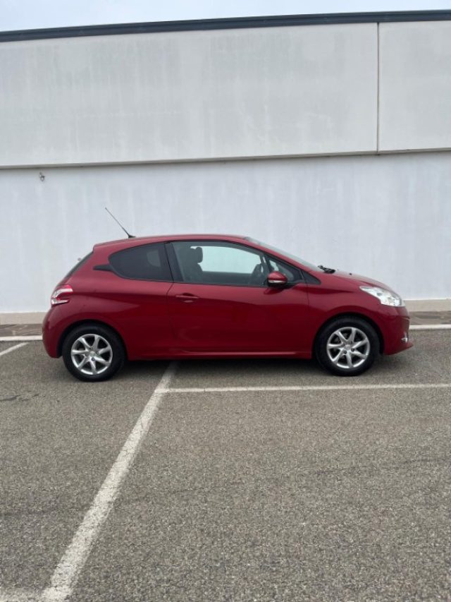 PEUGEOT 208 usata, con Airbag Passeggero
