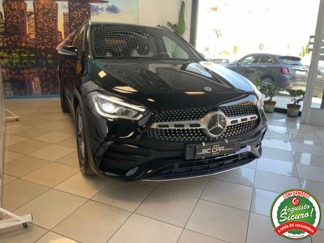 MERCEDES-BENZ GLA 200 usata, con Bracciolo