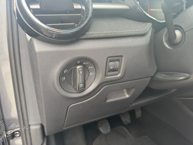 SKODA Fabia usata, con Specchietti laterali elettrici