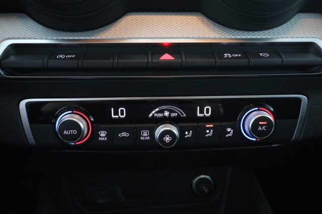 AUDI Q2 usata 11