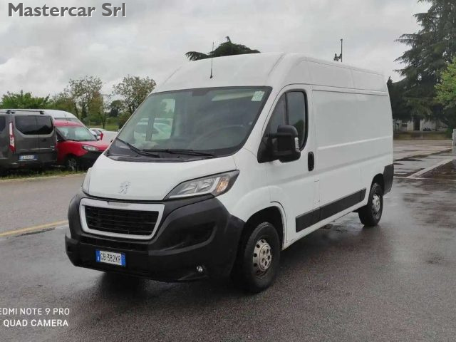 PEUGEOT Boxer usata, con Airbag