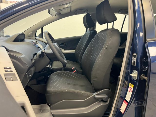 TOYOTA Yaris usata, con Lettore CD