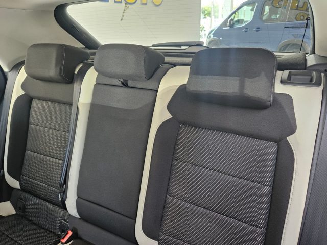 VOLKSWAGEN T-Roc usata, con Trazione integrale