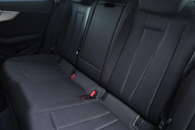 AUDI A4 usata, con Portellone posteriore elettrico