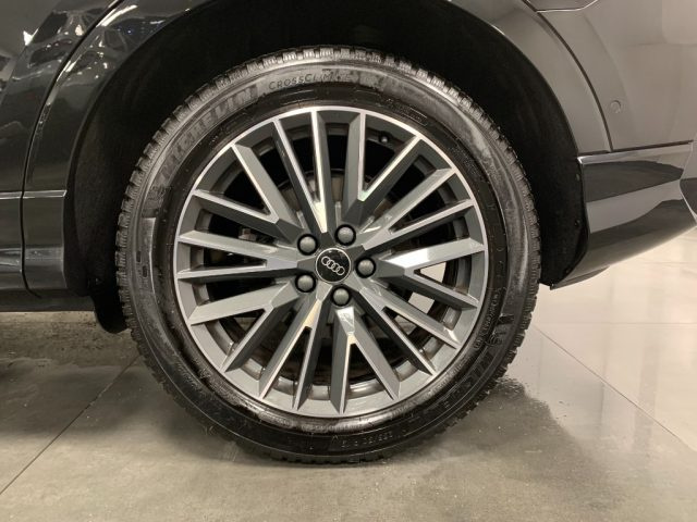 AUDI Q3 usata, con Sensori di parcheggio anteriori