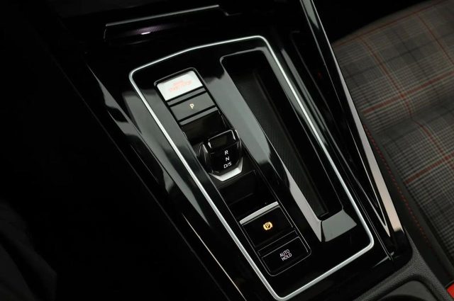 VOLKSWAGEN Golf GTI usata, con Controllo trazione