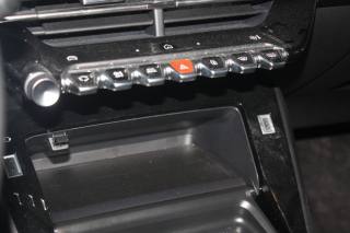 PEUGEOT 208 usata, con Controllo automatico clima