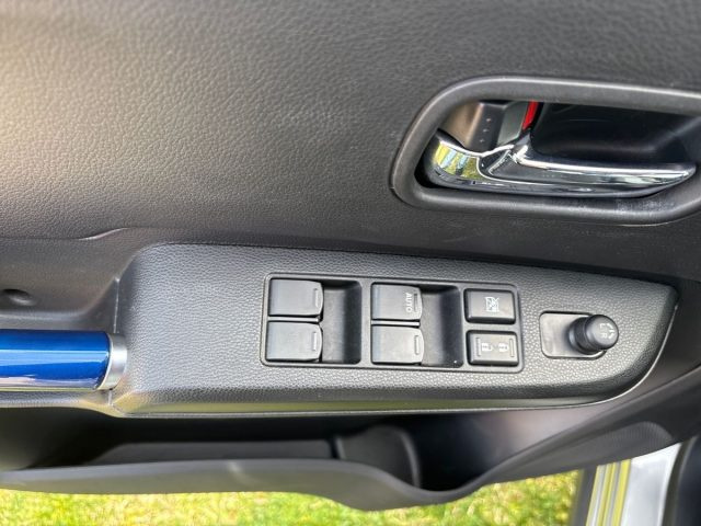 SUZUKI Ignis usata, con Autoradio digitale
