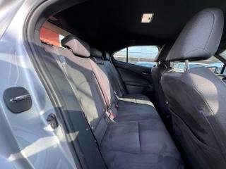 LEXUS UX 250h usata, con Bluetooth