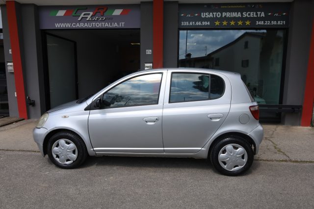 TOYOTA Yaris usata, con Kit fumatori