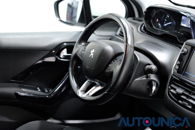 PEUGEOT 208 usata 52