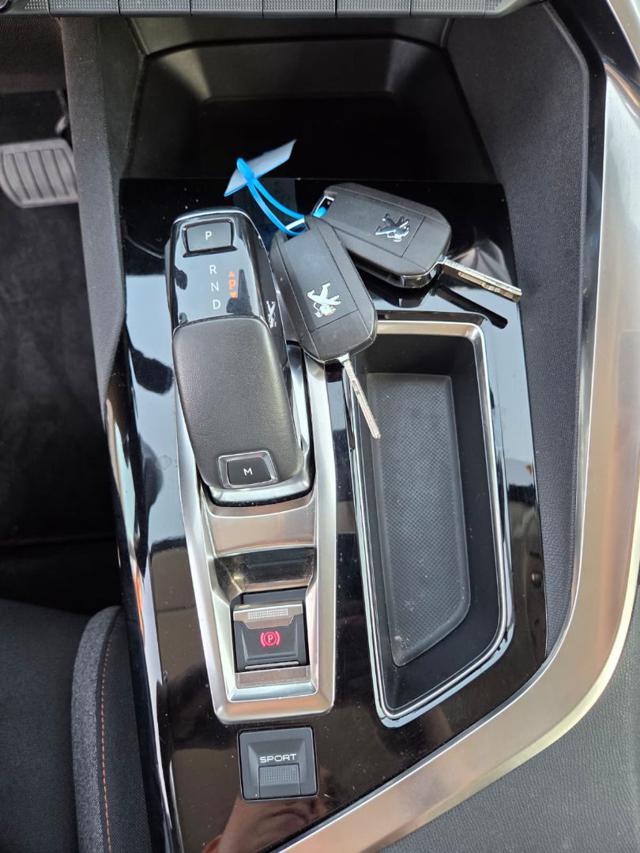 PEUGEOT 3008 usata, con Sistema di navigazione