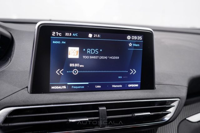 PEUGEOT 5008 usata, con USB