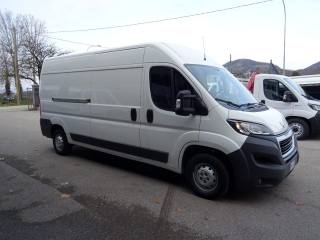 PEUGEOT Boxer usata, con Airbag