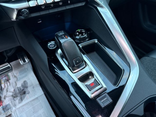 PEUGEOT 3008 usata, con Specchietti laterali elettrici