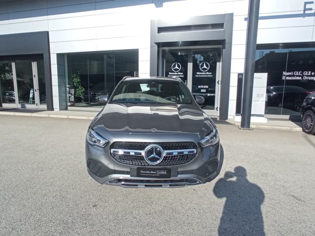 MERCEDES-BENZ GLA 200 usata, con Airbag