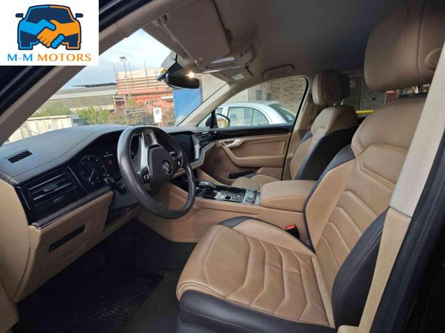 VOLKSWAGEN Touareg usata, con Servosterzo