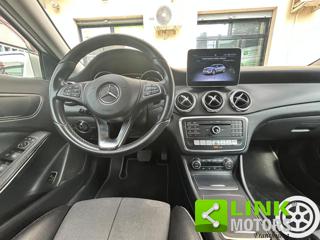 MERCEDES-BENZ GLA 180 usata 21