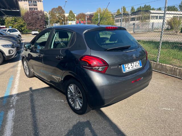 PEUGEOT 208 usata, con Airbag