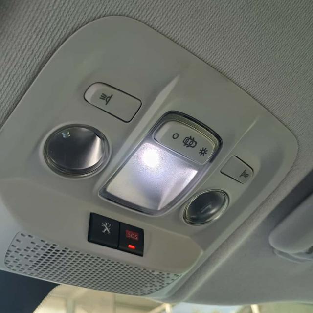 PEUGEOT 208 usata, con Touch screen