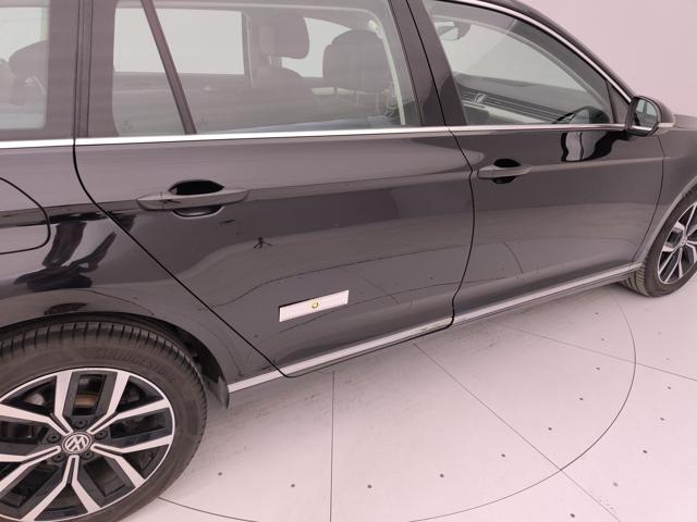 VOLKSWAGEN Passat Variant usata, con Specchietto retrovisore con funzione antiabbagliamento