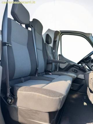 RENAULT Master usata, con USB