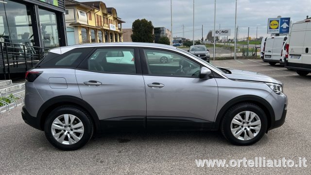 PEUGEOT 3008 usata, con Touch screen