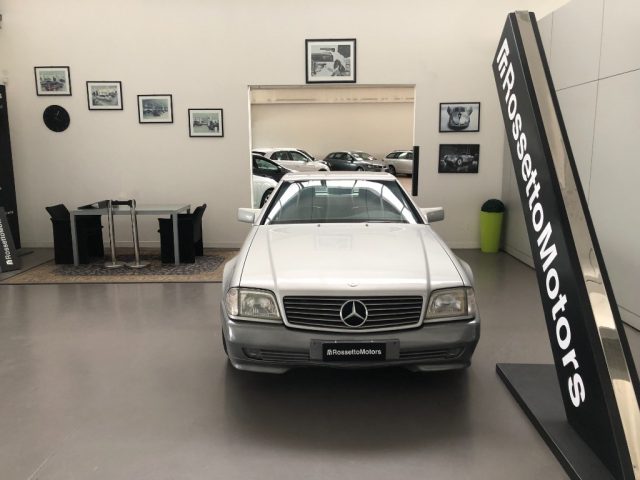 MERCEDES-BENZ SL 300 usata, con Alzacristalli elettrici