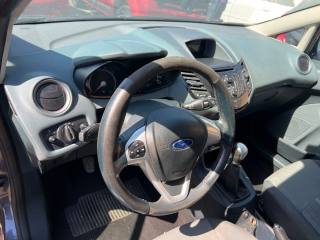 FORD Fiesta usata, con USB