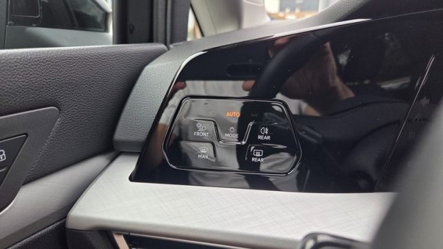VOLKSWAGEN Golf usata, con Controllo elettronico della corsia